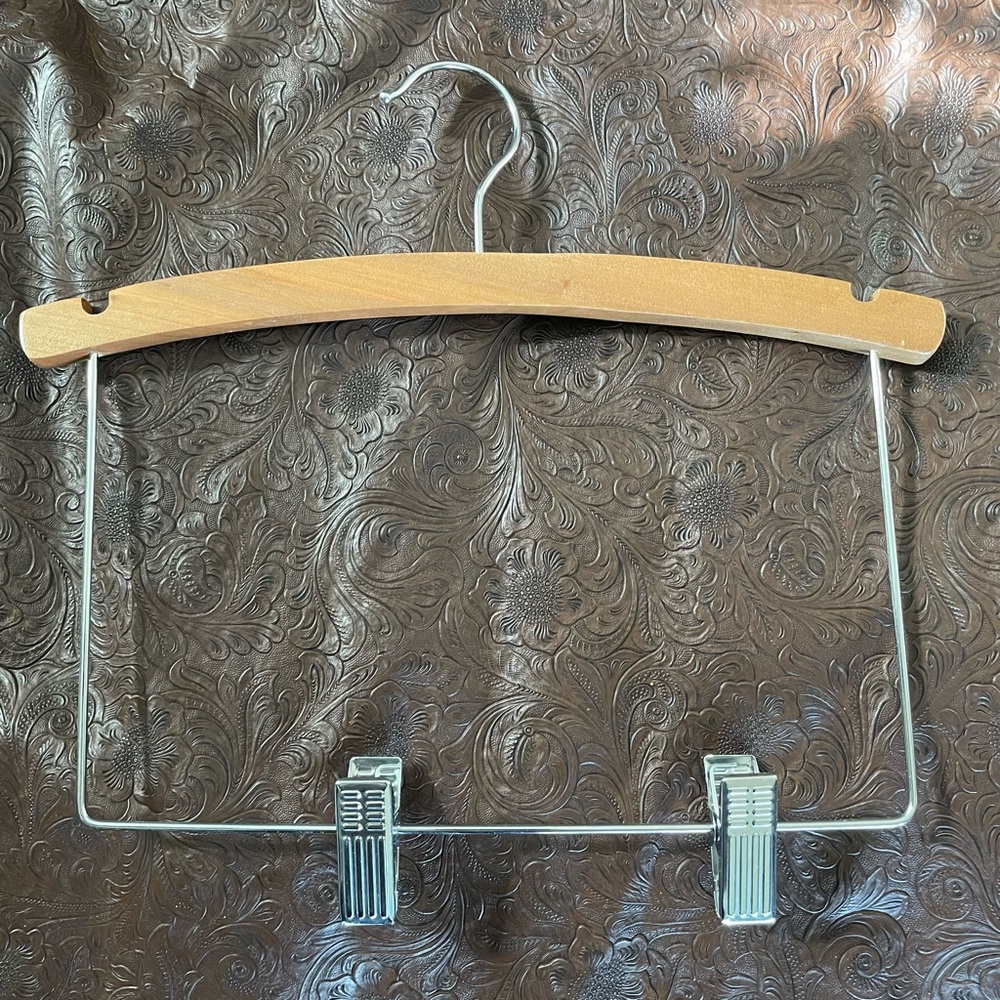 Childrens wardrobe hangers